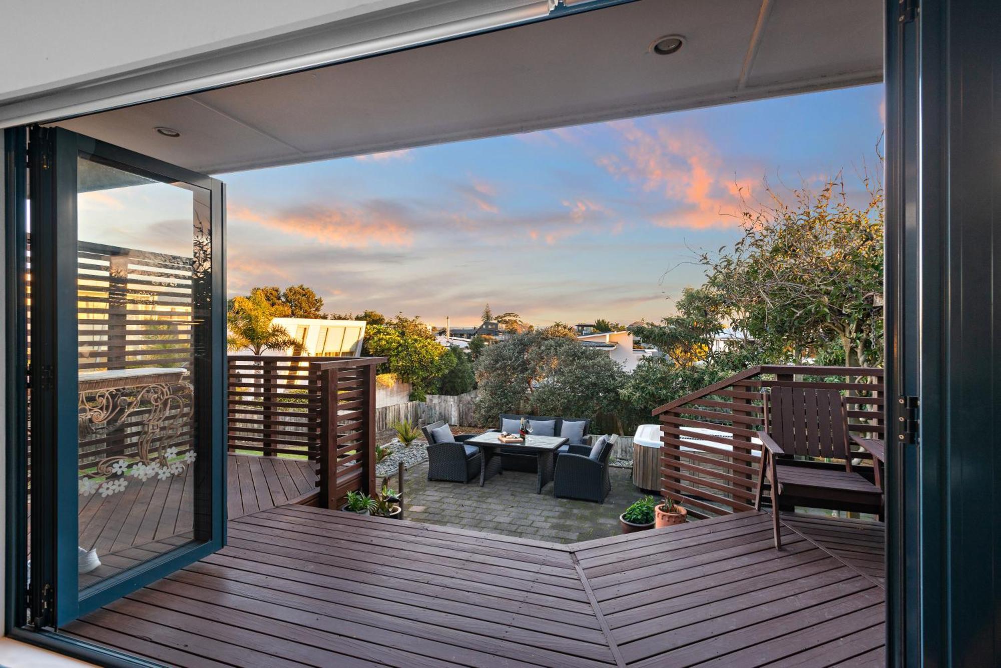 Ultimate Beach Location Mount Maunganui Exterior photo