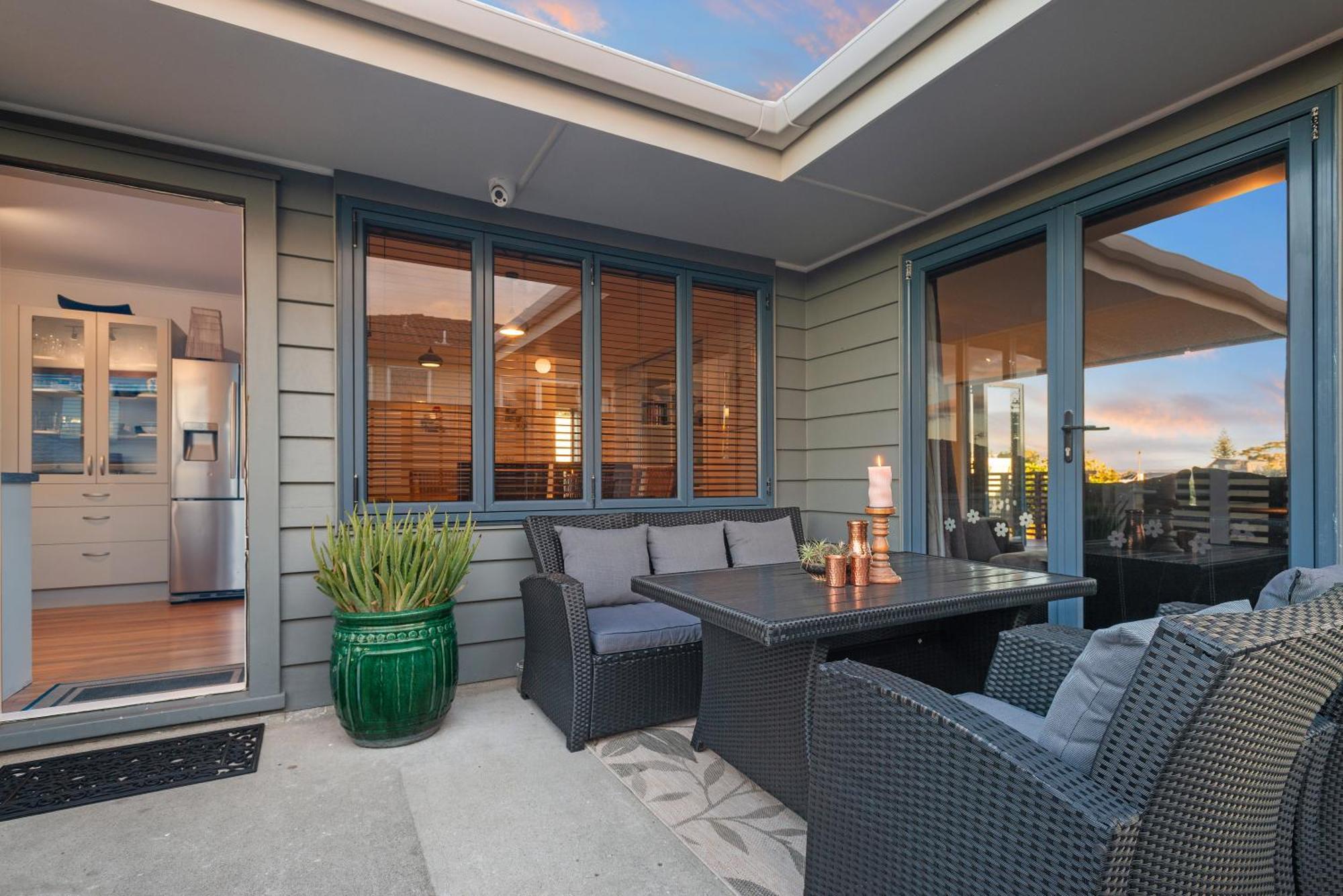 Ultimate Beach Location Mount Maunganui Exterior photo